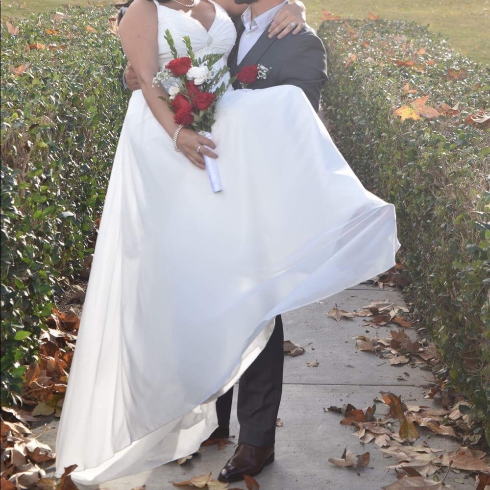 Galina-David’s Bridal size 14 Ivory wedding dress